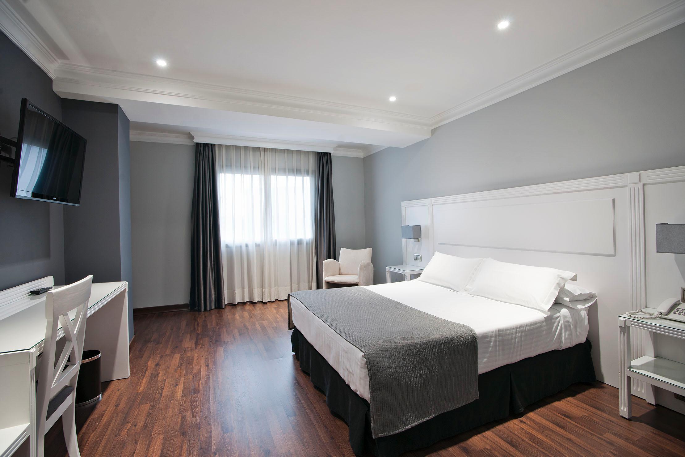 Uve Alcobendas Ngoại thất bức ảnh