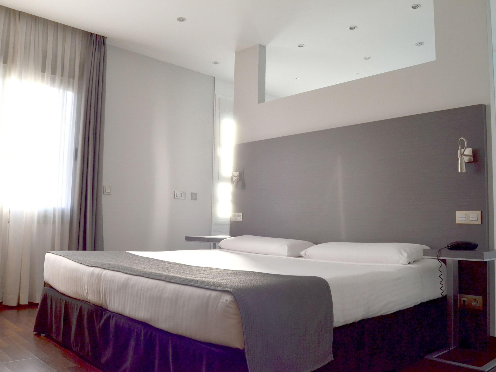 Uve Alcobendas Ngoại thất bức ảnh
