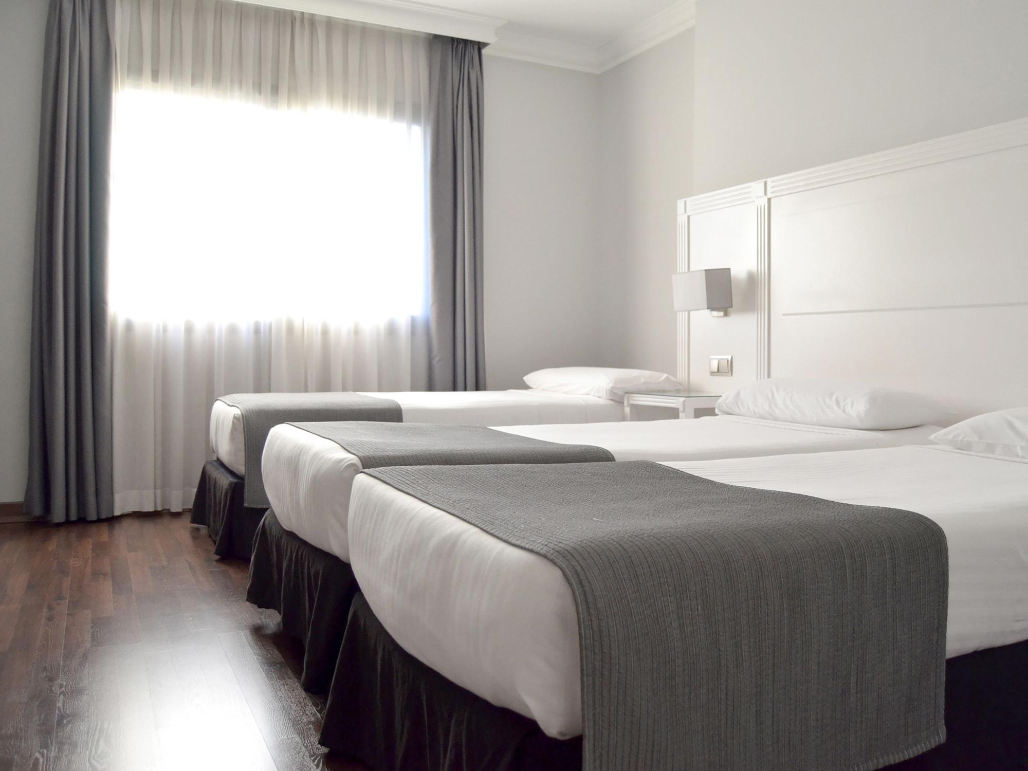 Uve Alcobendas Ngoại thất bức ảnh