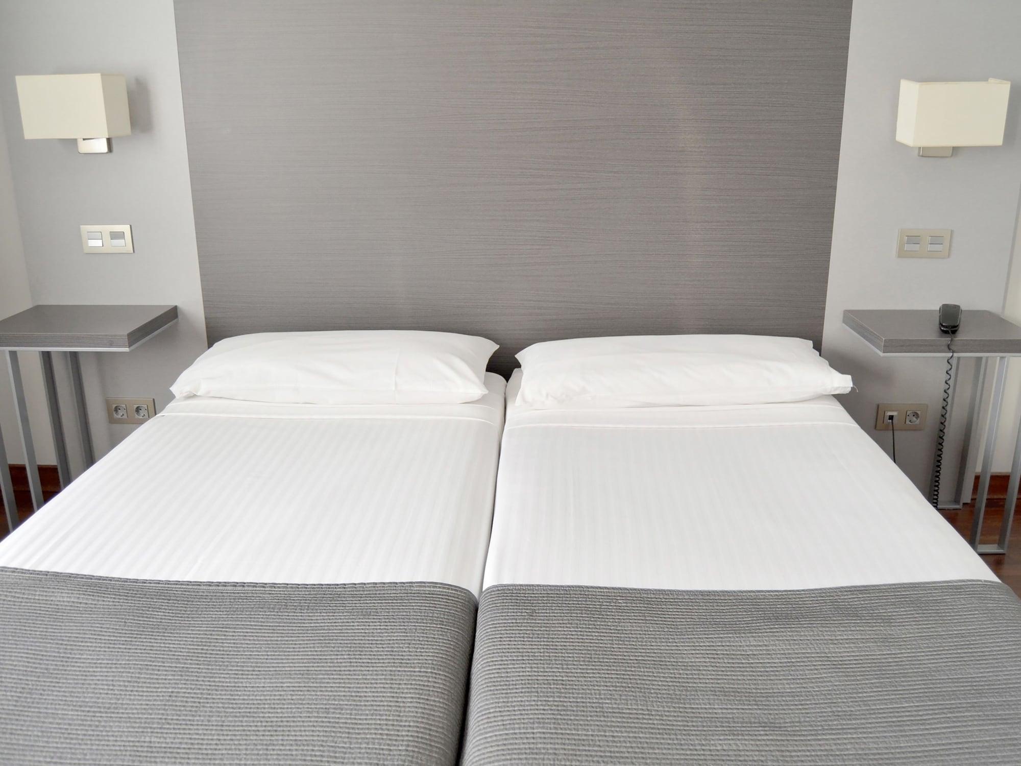 Uve Alcobendas Ngoại thất bức ảnh