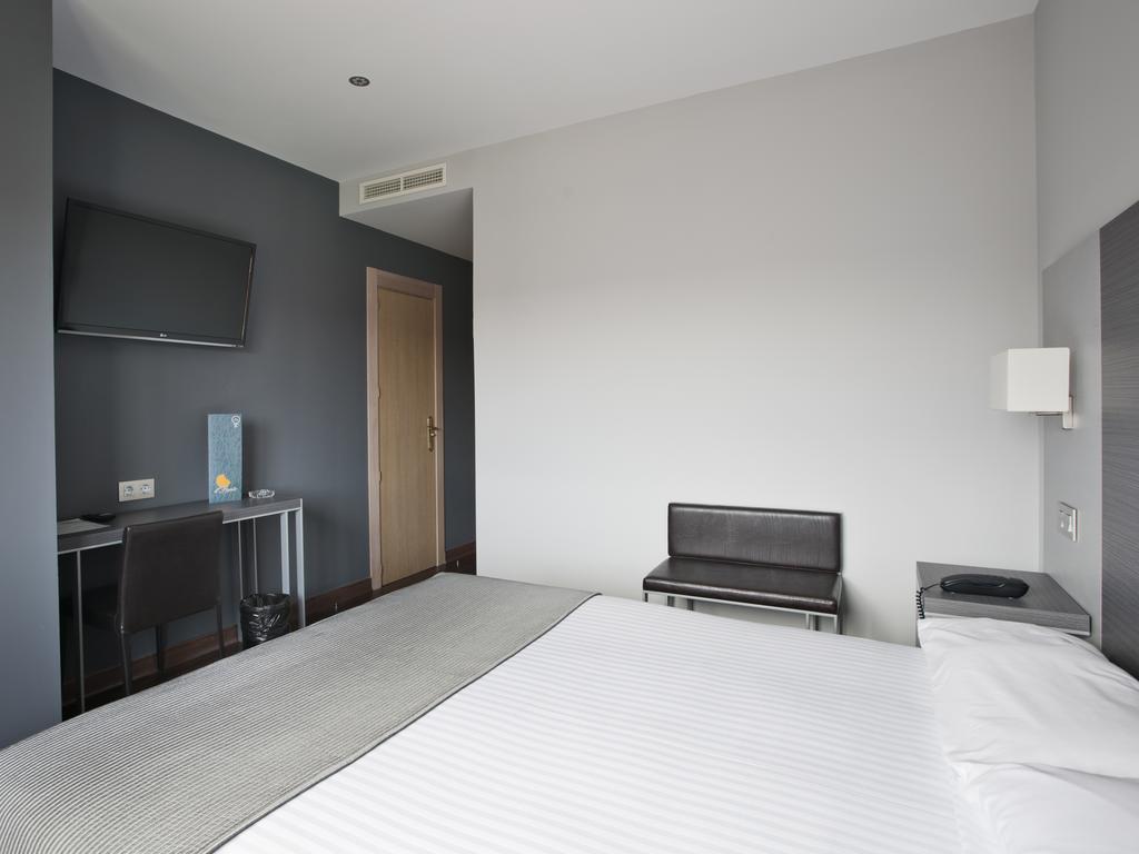 Uve Alcobendas Ngoại thất bức ảnh