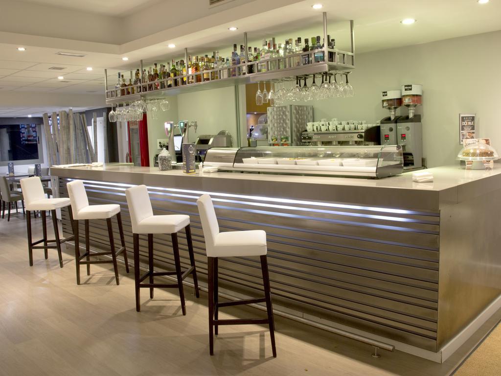 Uve Alcobendas Ngoại thất bức ảnh